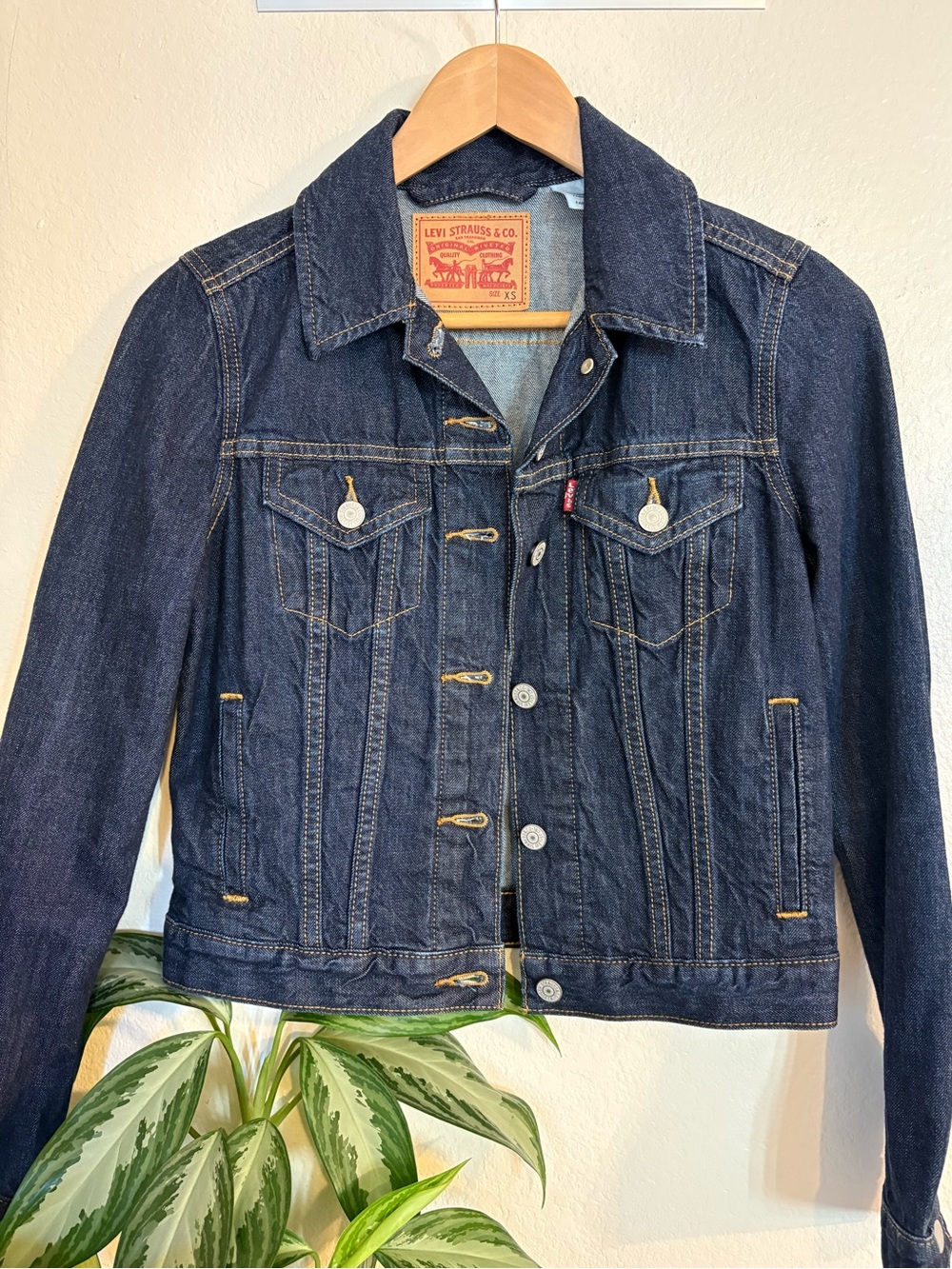 Levi's Women's Dark Blue Denim Trucker Jacket Size XS